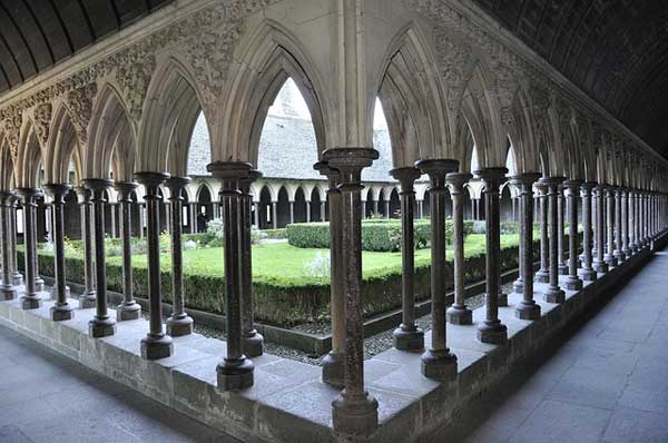 Claustro de la Abadía del Mont Saint Michel